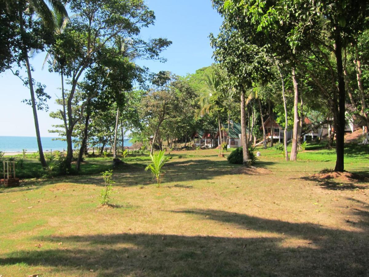 Cameron Island Resort Szukon-sziget Kültér fotó